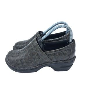 BOC Womens Size 7 Alligator Print Clogs Gray Patent Leather Slip On EUR 38